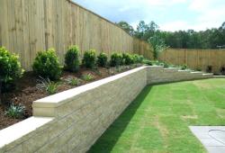 Inspiration Gallery - Pool Retaining Wall - Image: 190